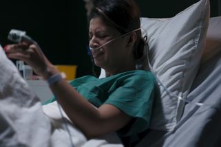 Na rakovinu, kterou se lze nakazit, umírají v Česku zbytečně stovky žen. V ohrožení jsou i muži